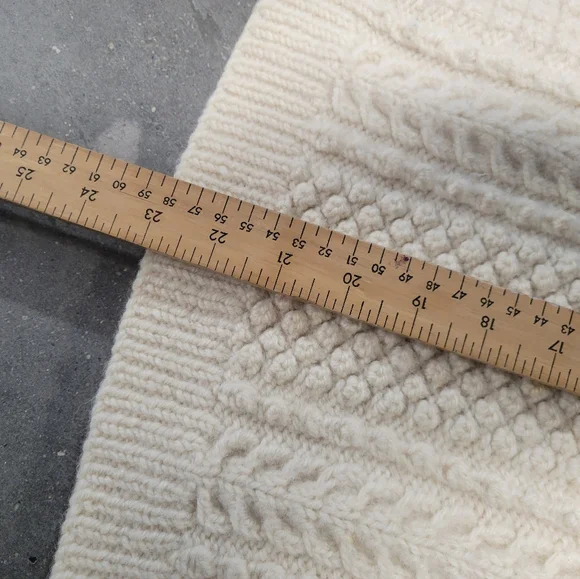Vintage wool cableknit mens small women's medium sweater - Picture 6 of 12